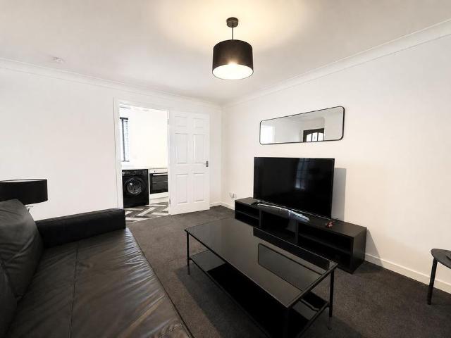 1 bedroom semi detached house to rent