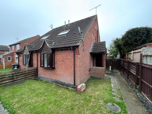 1 bedroom semi detached house to rent