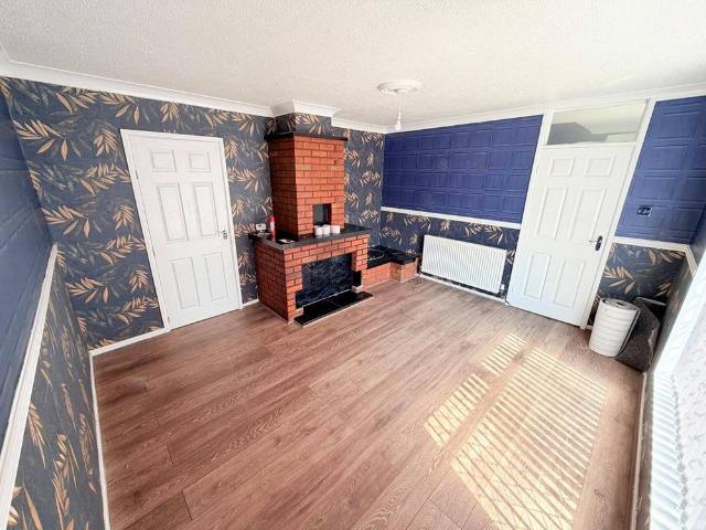 1 bedroom semi detached house to rent