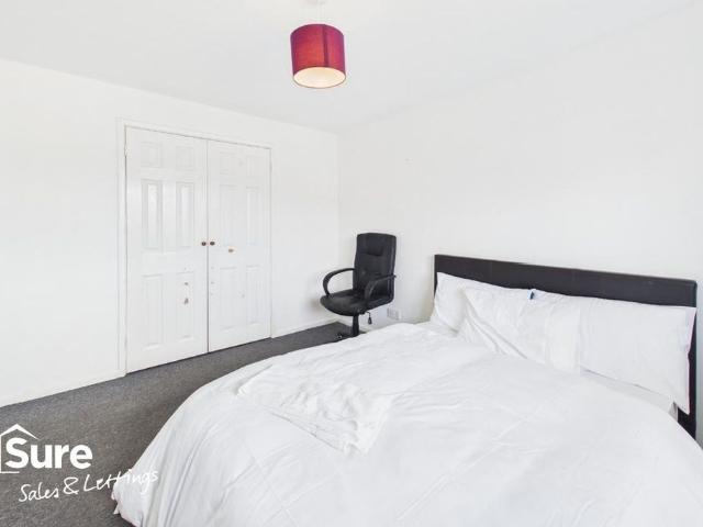 1 bedroom semi detached house to rent