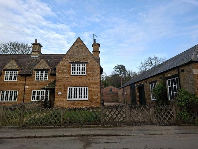 1 bedroom semi detached house to rent