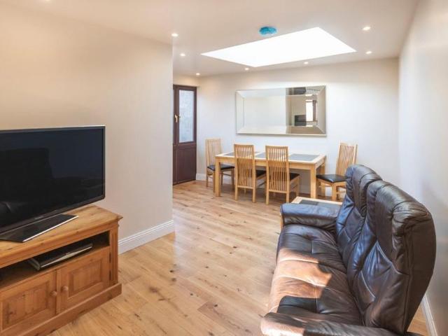 1 bedroom semi detached house to rent