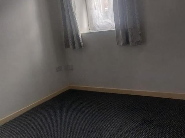 1 bedroom ground flat to rent