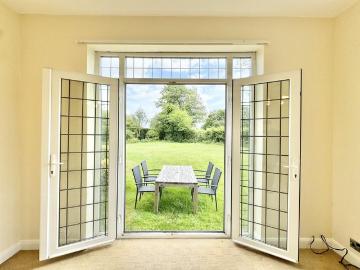 1 bedroom semi detached house to rent