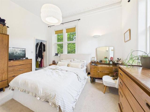 1 bedroom semi detached house to rent