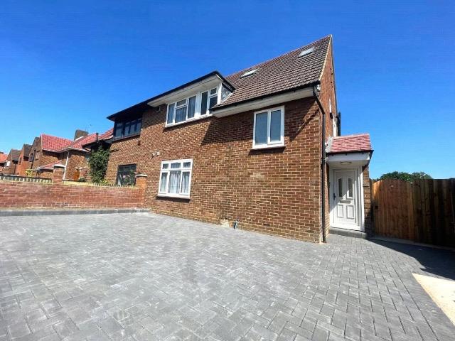 1 bedroom Semi detached house to rent