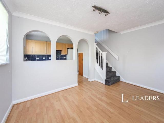 1 bedroom semi detached house to rent