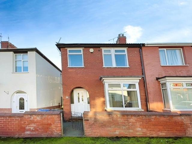 1 bedroom semi detached house to rent