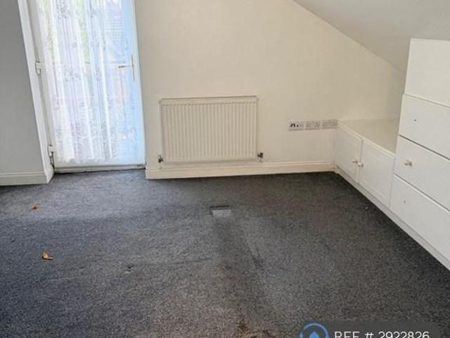 1 bedroom semi detached house to rent