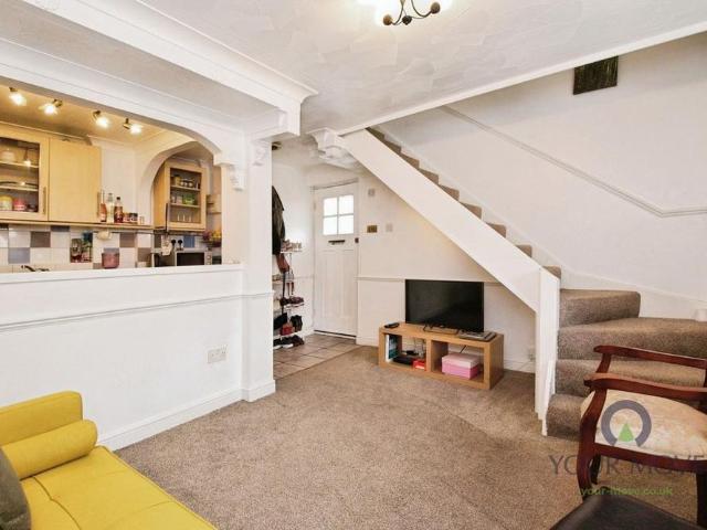 1 bedroom semi detached house to rent
