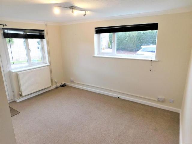 1 bedroom semi detached house to rent