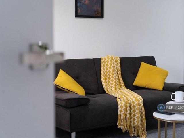 1 bedroom semi detached house to rent