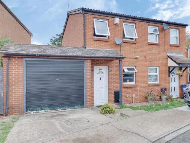 1 bedroom semi detached house for sale