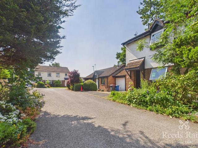 1 bedroom semi detached house for sale