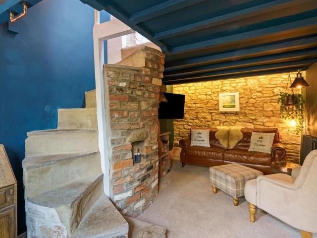 1 bedroom semi detached house for sale