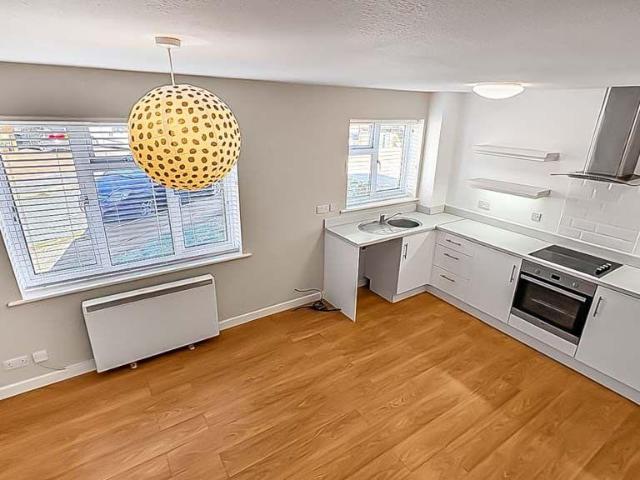 1 bedroom semi detached house for sale