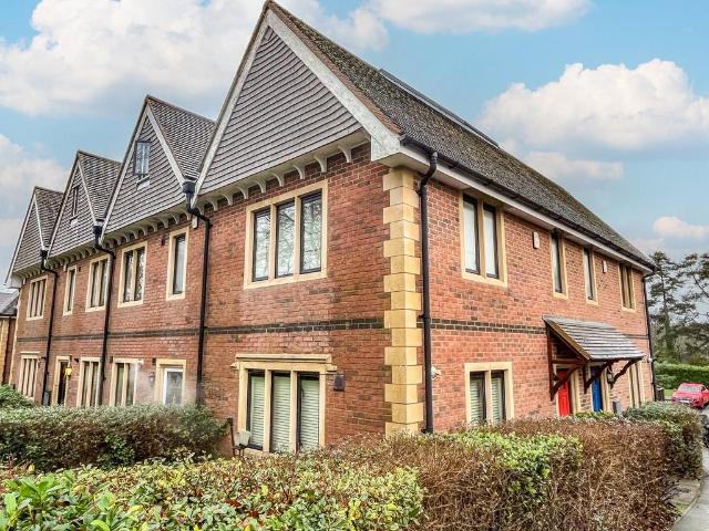 1 bedroom semi detached house for sale