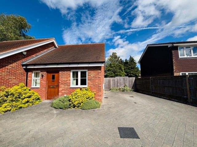 1 bedroom semi detached house for sale