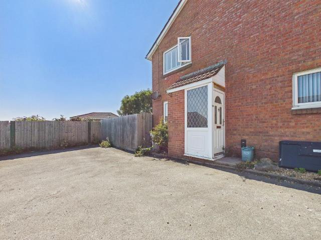 1 bedroom semi detached house for sale