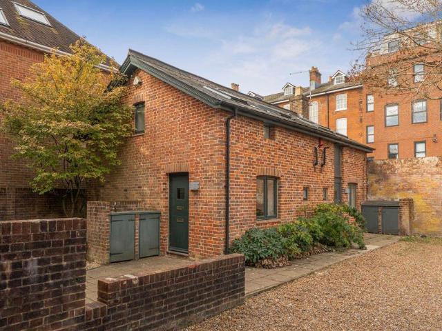 1 bedroom semi detached house for sale