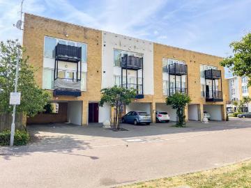 1 bedroom semi detached house for sale