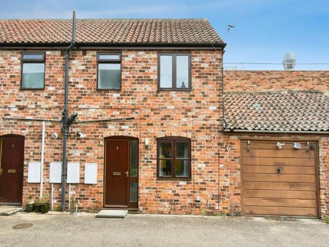 1 bedroom semi detached house for sale