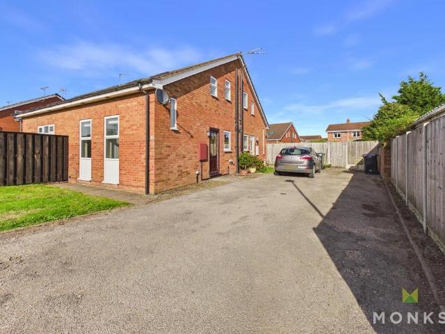 1 bedroom semi detached house for sale