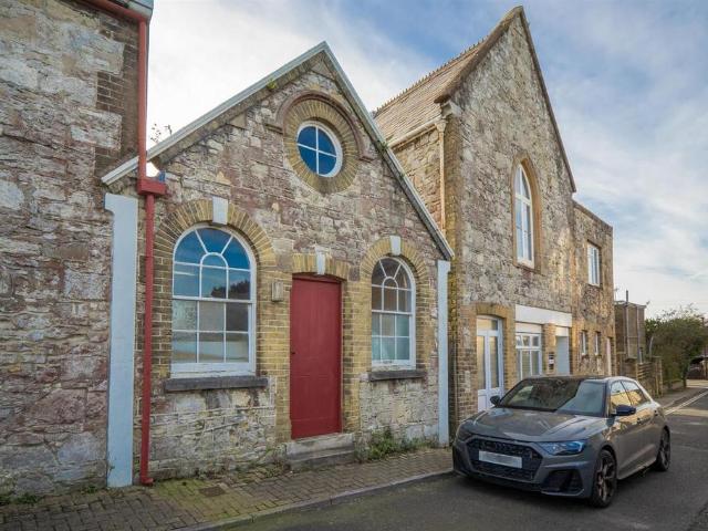 1 bedroom semi detached house for sale