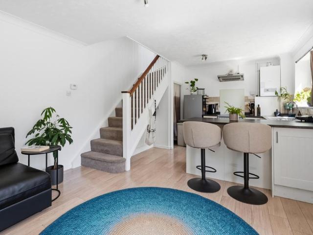 1 bedroom semi detached house for sale
