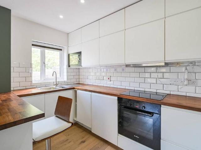1 bedroom semi detached house for sale