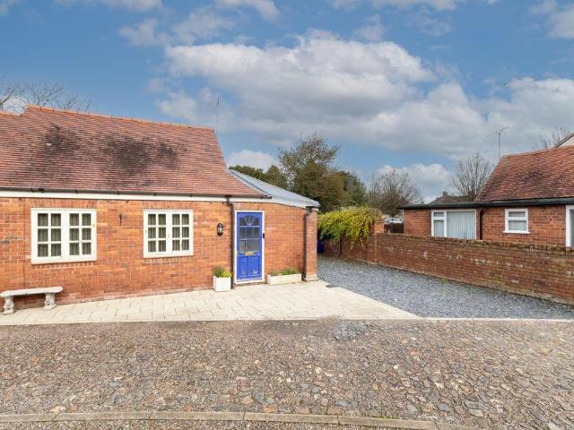 1 bedroom semi detached house for sale