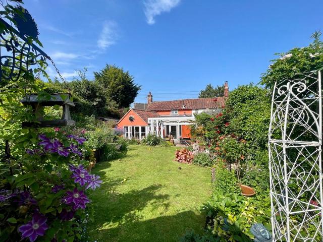 1 bedroom semi detached house for sale