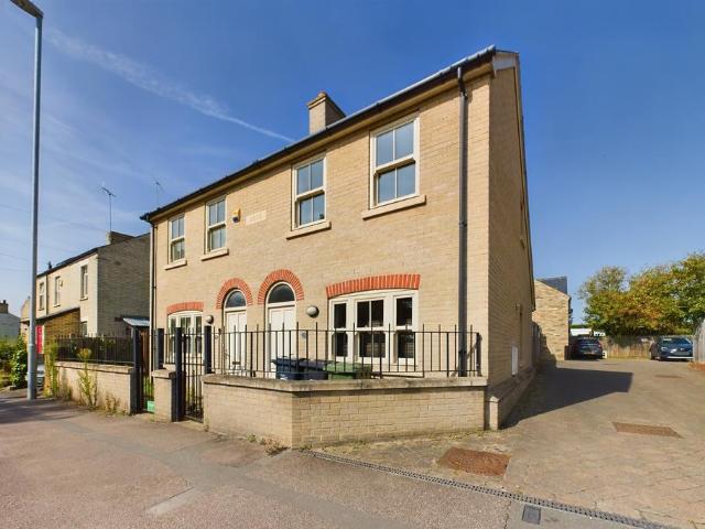 1 bedroom semi detached house for sale