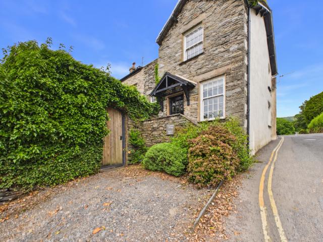 1 bedroom semi detached house for sale