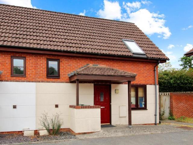 1 bedroom semi detached house for sale