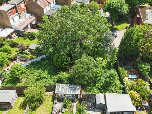 1 bedroom semi detached house for sale