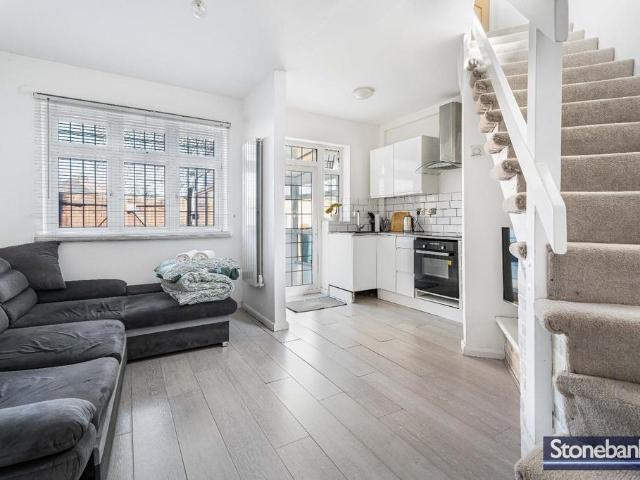 1 bedroom semi detached house for sale