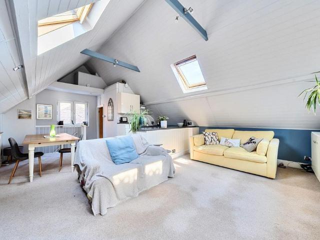 1 bedroom semi detached house for sale