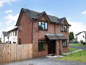 1 bedroom semi detached house for rent in Brushwood Avenue, Fl.