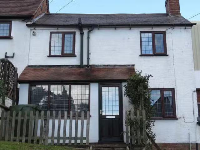 1 bedroom semi detached house for rent in Lickey Road, Birming.