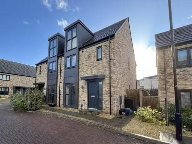 1 bedroom semi detached house for rent in Old Pump House Close.
