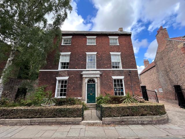 1 bedroom sharedaccommodation to rent