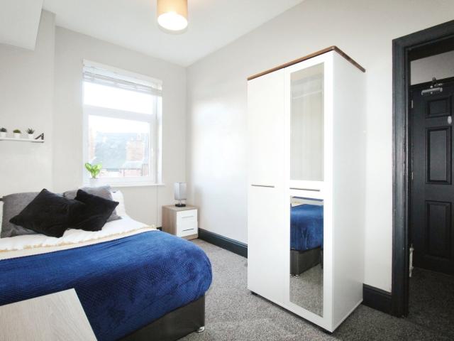 1 bedroom sharedaccommodation to rent