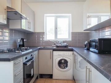 1 bedroom sheltered housing to rent