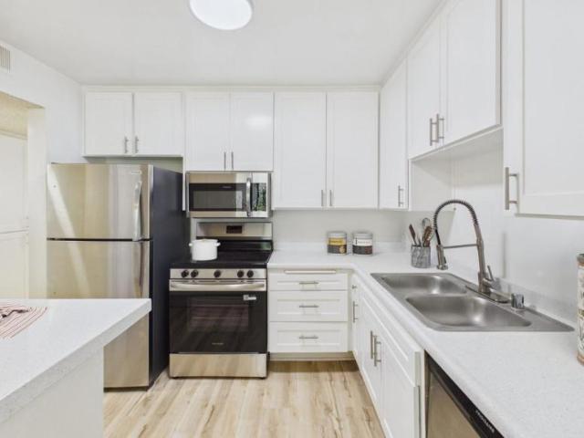 1 bedroom, Sherman Oaks CA 91403 105017031