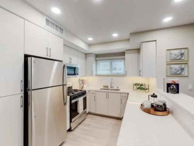 1 bedroom, Sherman Oaks CA 91423 104996640