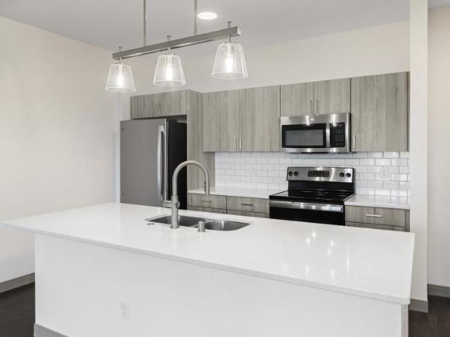 1 bedroom, Shorewood WI 53211 99464202