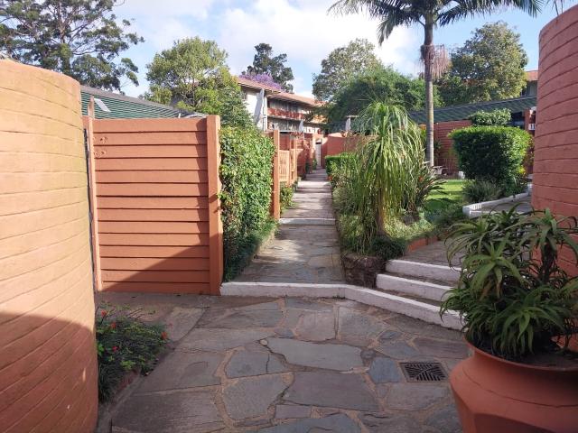 1 Bedroom Simplex To Let in Manors