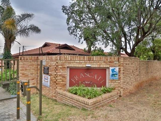 1 Bedroom Simplex in Radiokop