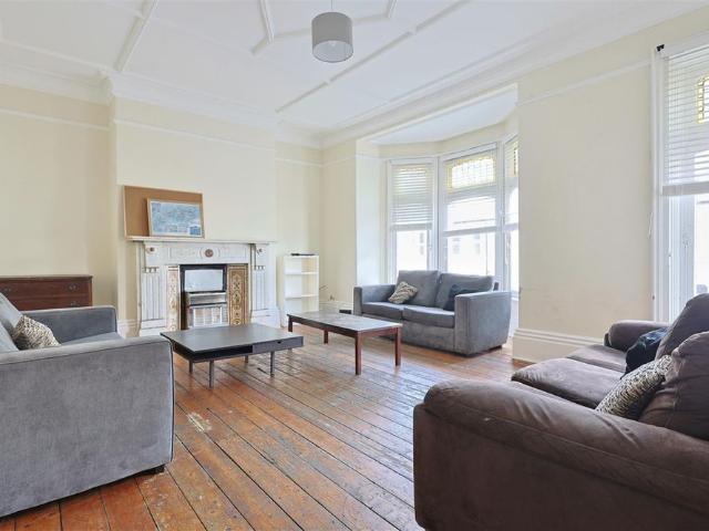 1 bedroom Student Terraced House to rent in Devonshire Place, Newcastle Upon Tyne
